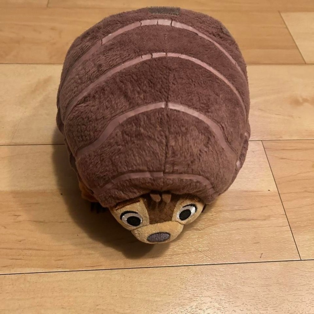 Disney Rayna and the last dragon fold and roll tuk tuk armadillo